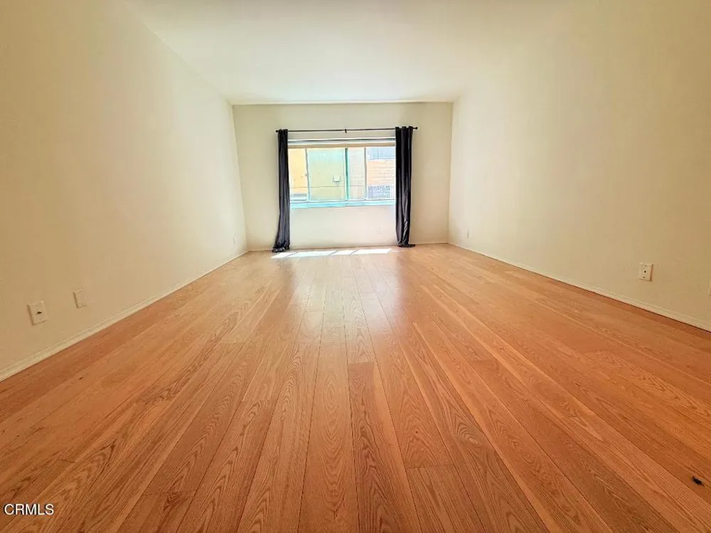 1811 Manning #201 Los Angeles, CA 90025