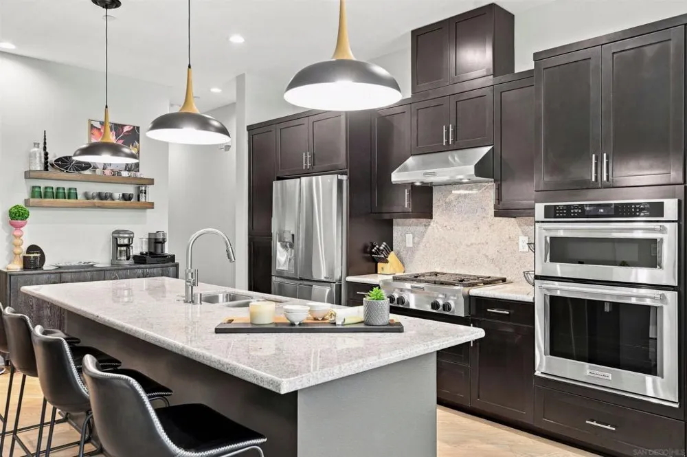 8599 Aspect Dr San Diego, CA 92108