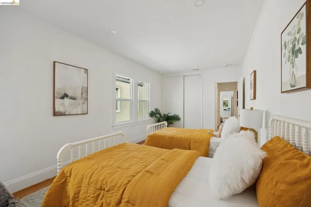 2533 Harrington Ave Oakland, CA 94601