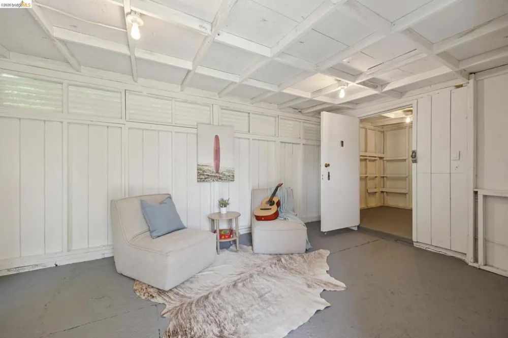 2533 Harrington Ave Oakland, CA 94601