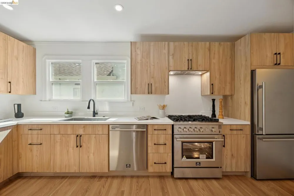 2533 Harrington Ave Oakland, CA 94601