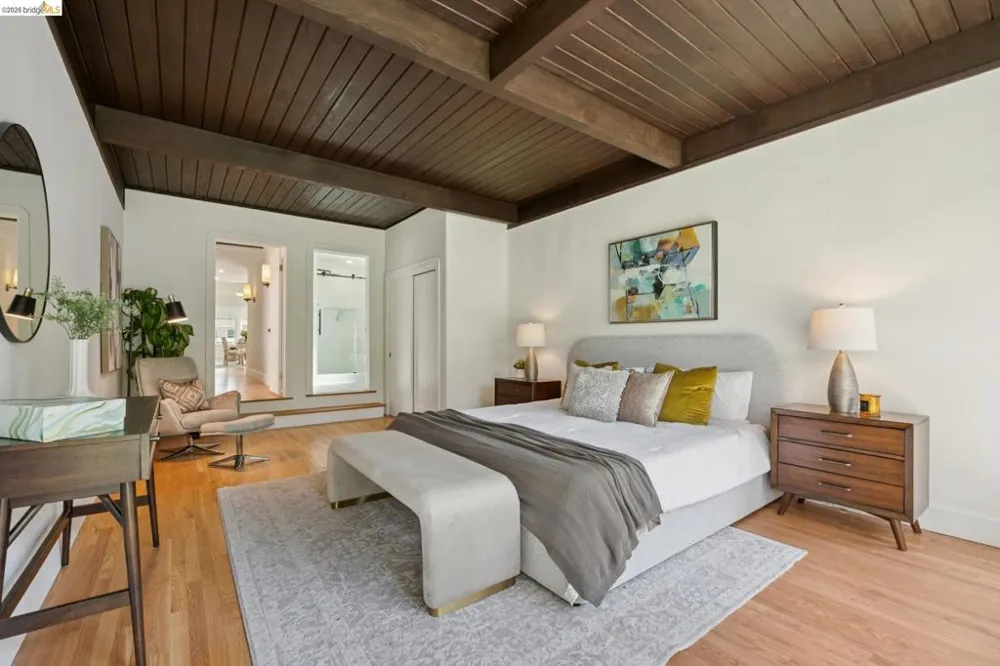 2533 Harrington Ave Oakland, CA 94601