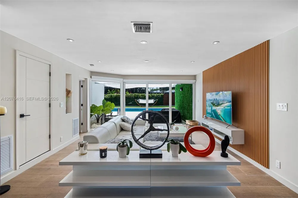 10658 NE 11th Ave Miami Shores, FL 33138