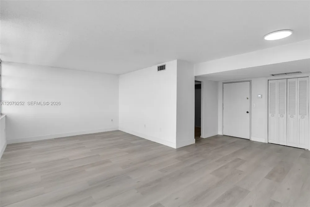 11930 Bayshore Dr #704 North Miami, FL 33181