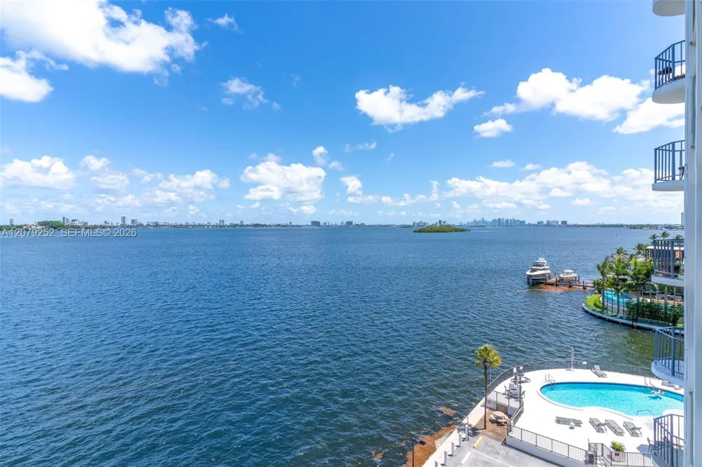 11930 Bayshore Dr #704 North Miami, FL 33181