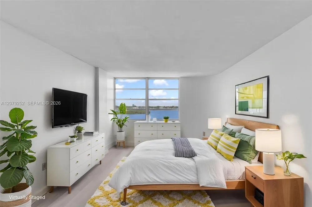 11930 Bayshore Dr #704 North Miami, FL 33181