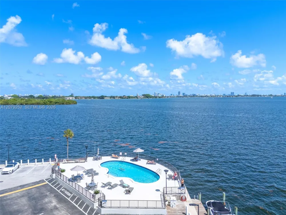 11930 Bayshore Dr #704 North Miami, FL 33181