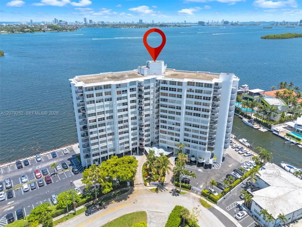 11930 Bayshore Dr #704 North Miami, FL 33181