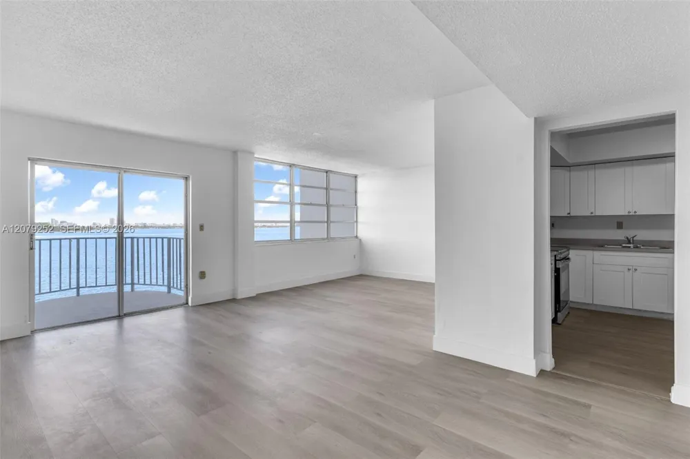 11930 Bayshore Dr #704 North Miami, FL 33181