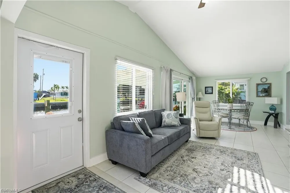 2607 Bayshore Drive Matlacha, FL 33993