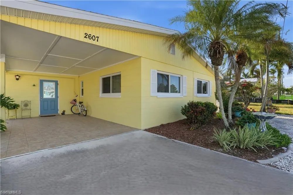 2607 Bayshore Drive Matlacha, FL 33993