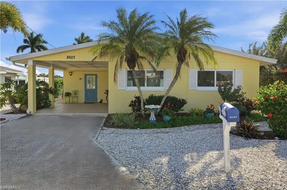 2607 Bayshore Drive Matlacha, FL 33993
