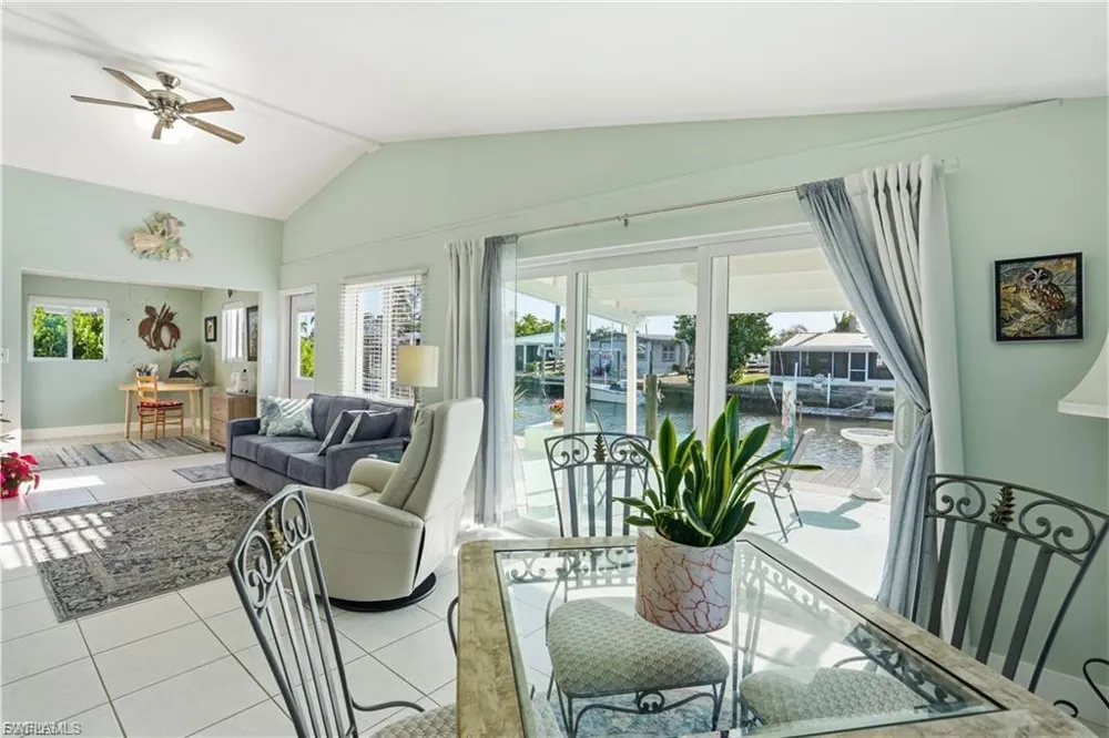 2607 Bayshore Drive Matlacha, FL 33993