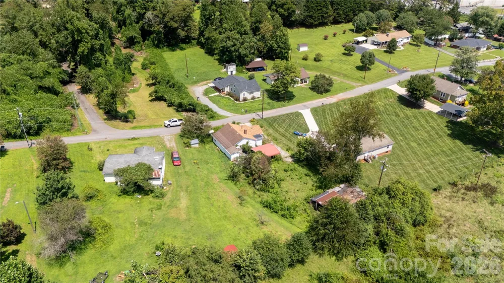 1327 Boxwood Place NW Lenoir, NC 28645