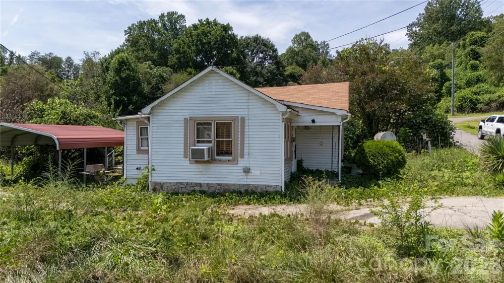 1327 Boxwood Place NW Lenoir, NC 28645