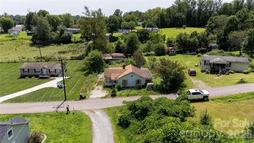 1327 Boxwood Place NW Lenoir, NC 28645