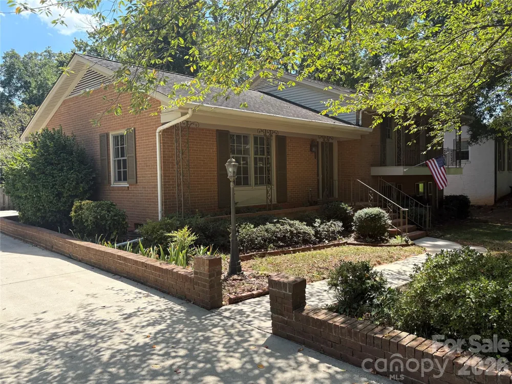 1215 Brockton Lane Charlotte, NC 28226