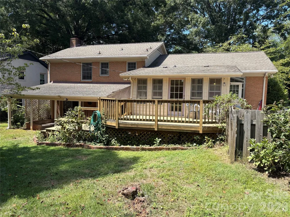 1215 Brockton Lane Charlotte, NC 28226
