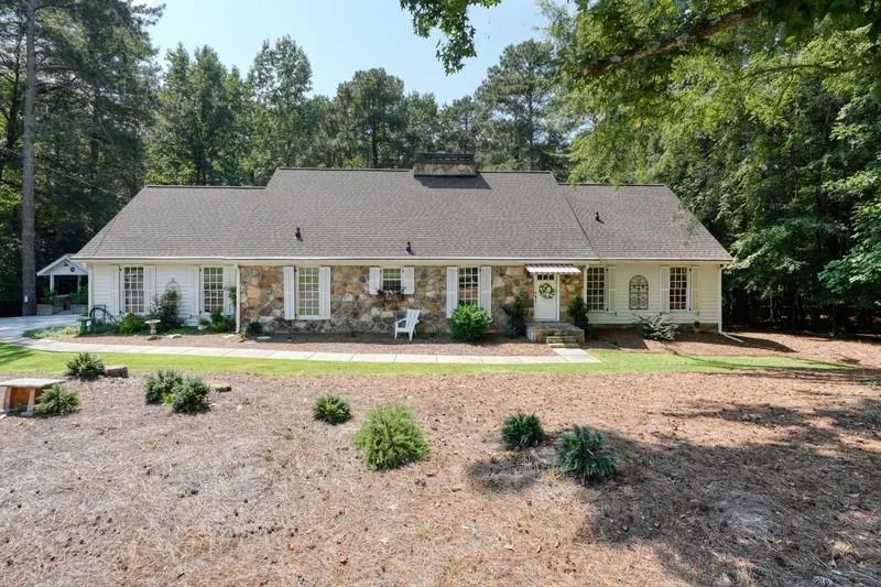 5005 George Washington Avenue NW Acworth, GA 30101