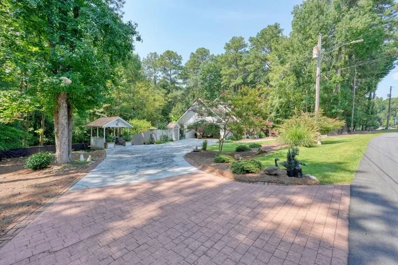 5005 George Washington Avenue NW Acworth, GA 30101