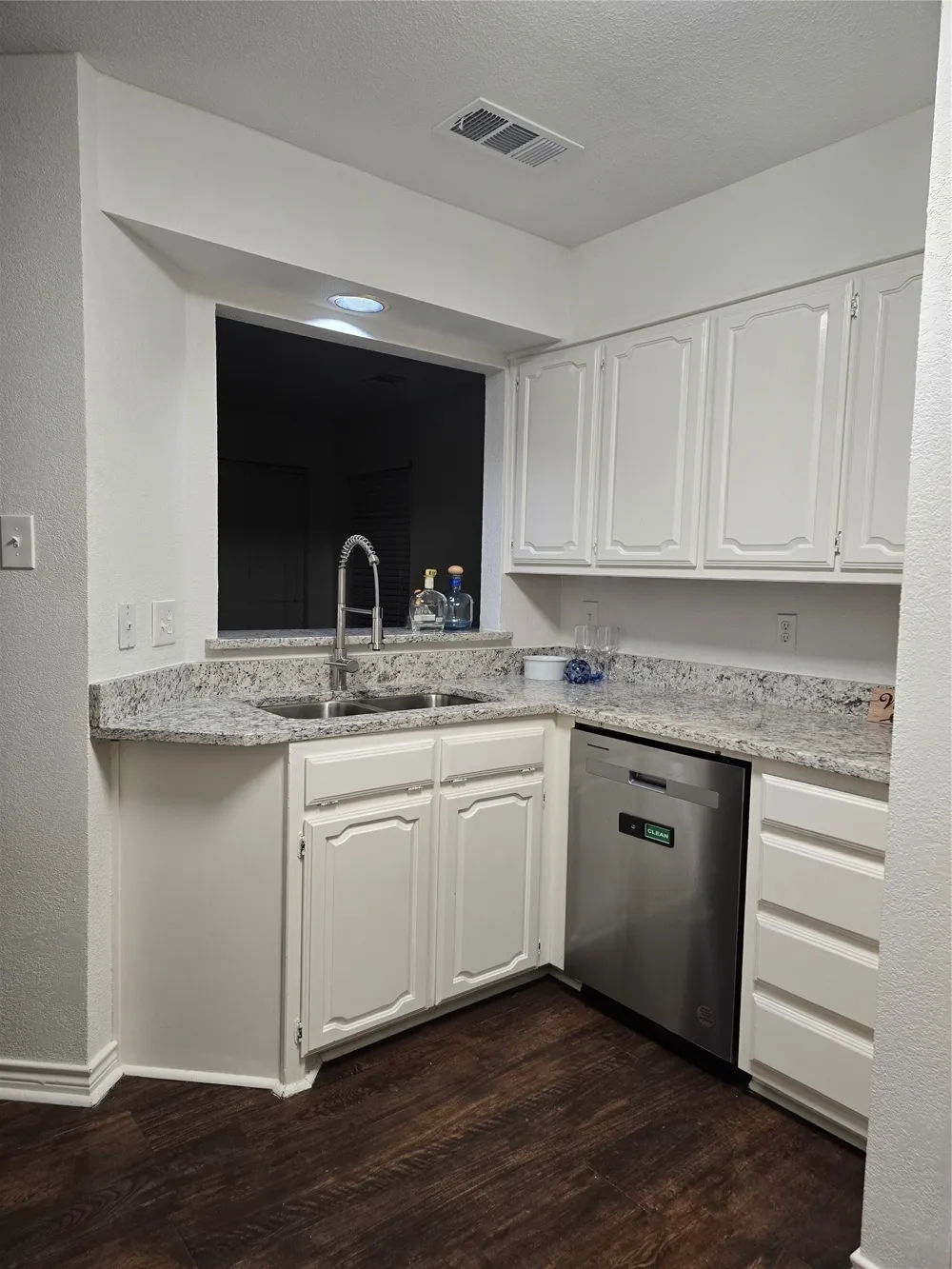 2961 Bend Drive Dallas, TX 75229