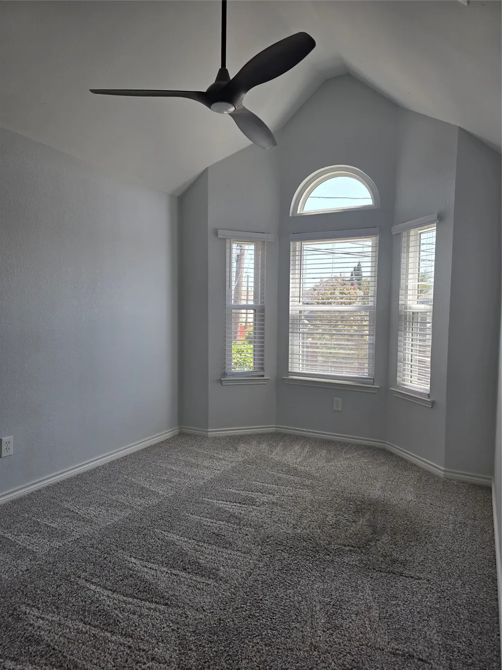 2961 Bend Drive Dallas, TX 75229