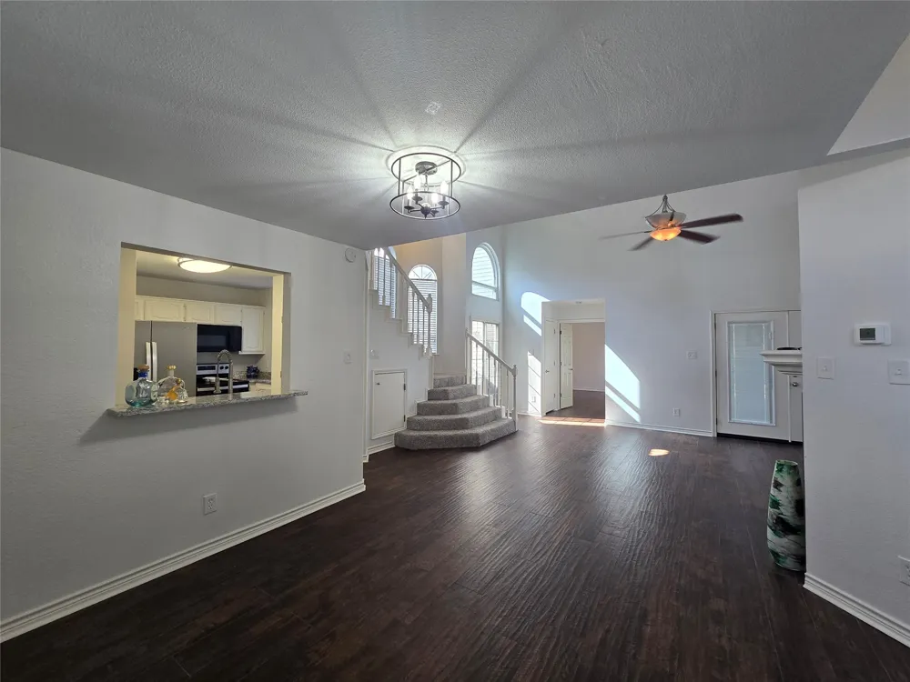 2961 Bend Drive Dallas, TX 75229