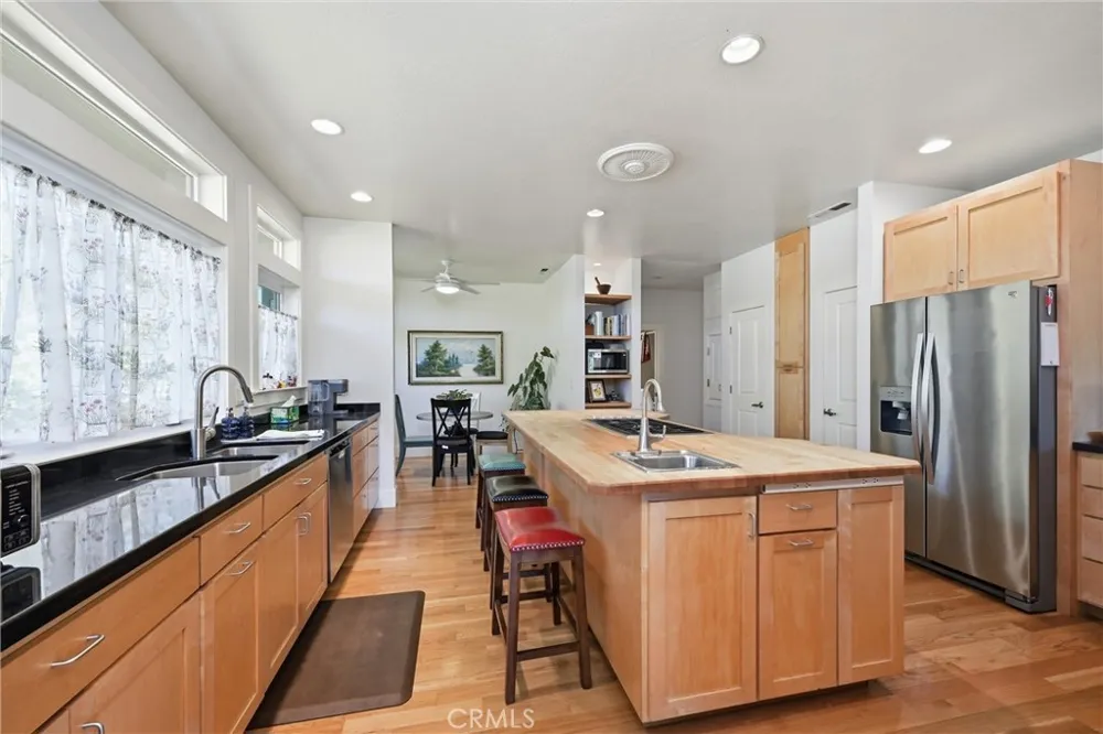 18317 Shore Hidden Valley Lake, CA 95467