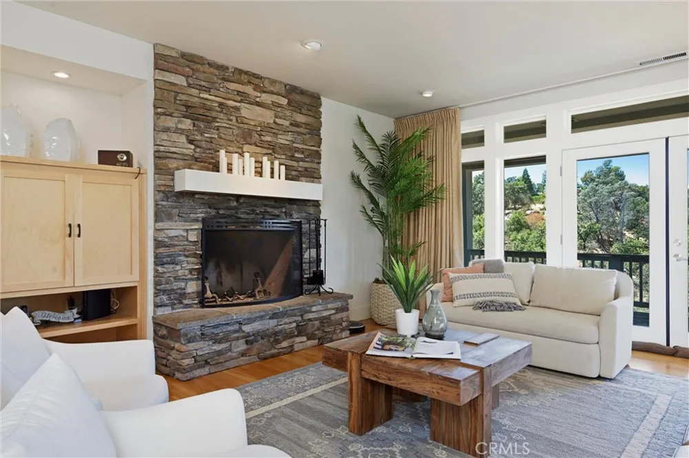 18317 Shore Hidden Valley Lake, CA 95467