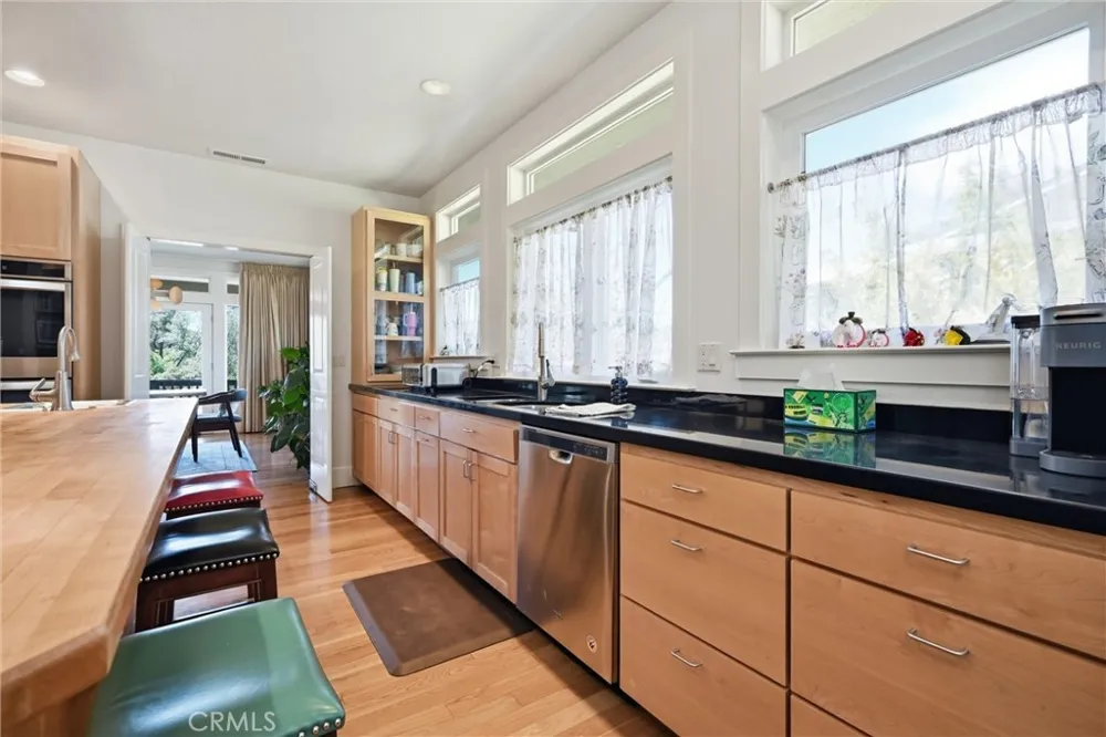 18317 Shore Hidden Valley Lake, CA 95467