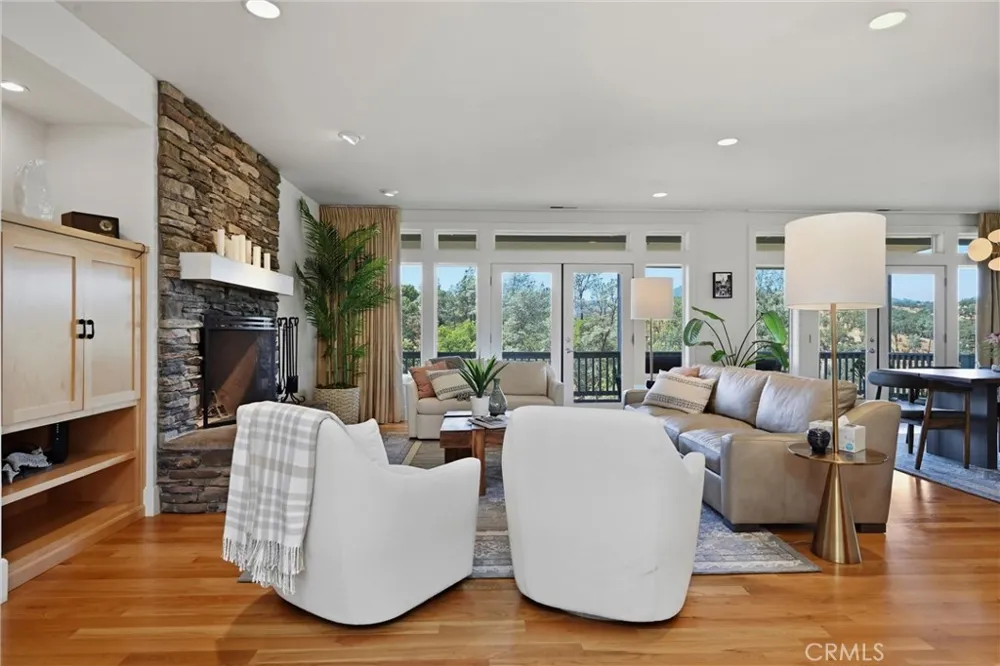 18317 Shore Hidden Valley Lake, CA 95467