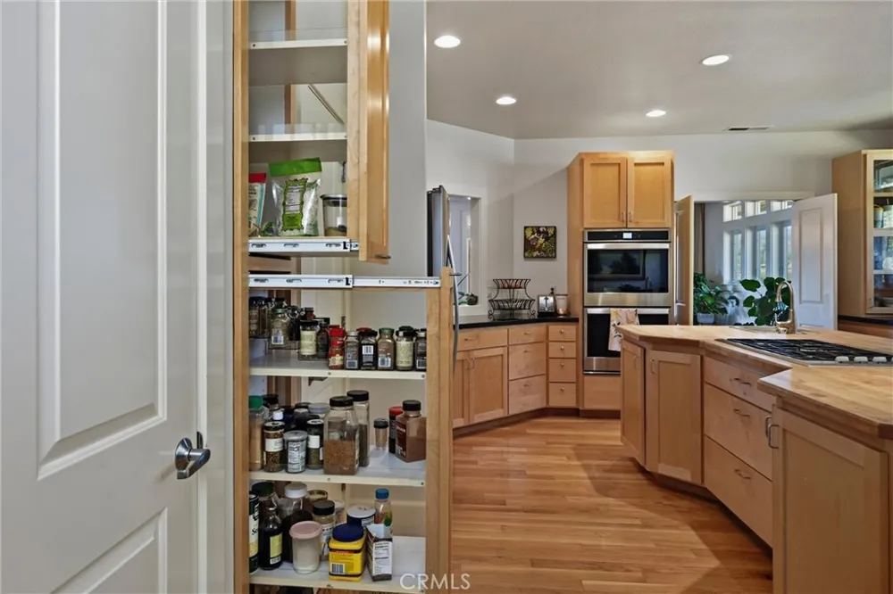 18317 Shore Hidden Valley Lake, CA 95467
