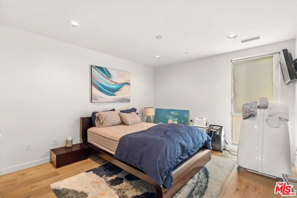 310 Washington Boulevard #503 Marina del Rey, CA 90292
