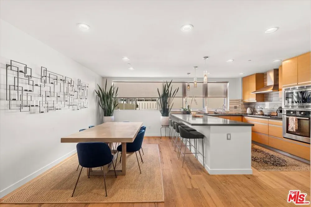 310 Washington Boulevard #503 Marina del Rey, CA 90292
