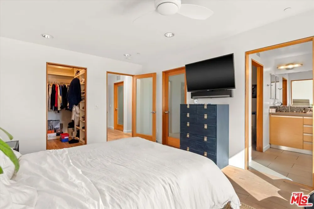 310 Washington Boulevard #503 Marina del Rey, CA 90292