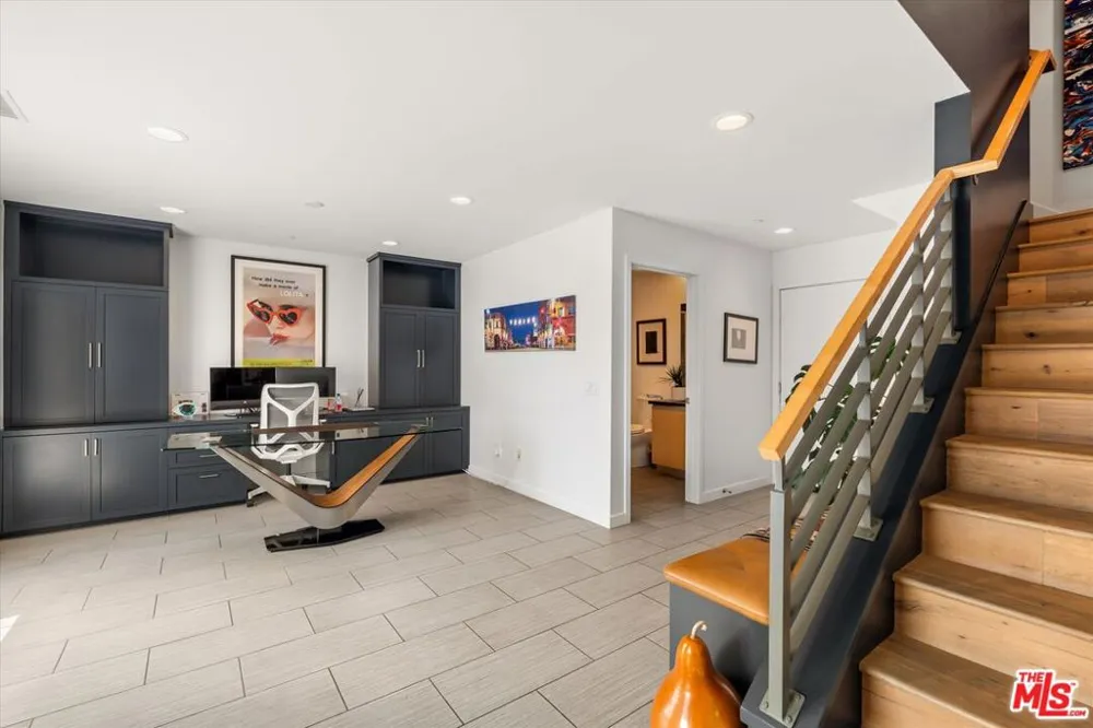 310 Washington Boulevard #503 Marina del Rey, CA 90292