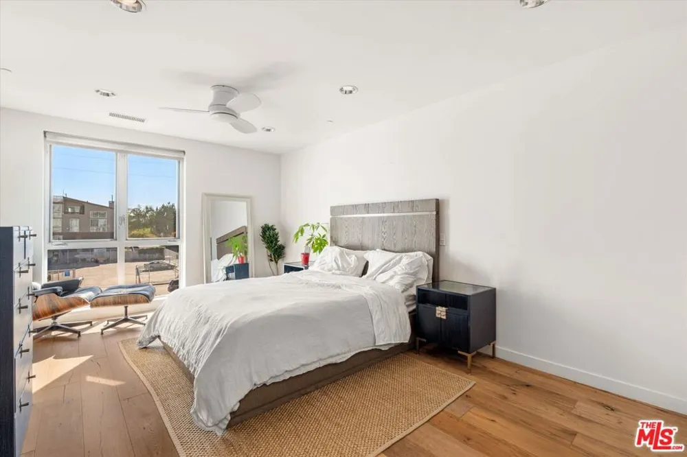 310 Washington Boulevard #503 Marina del Rey, CA 90292