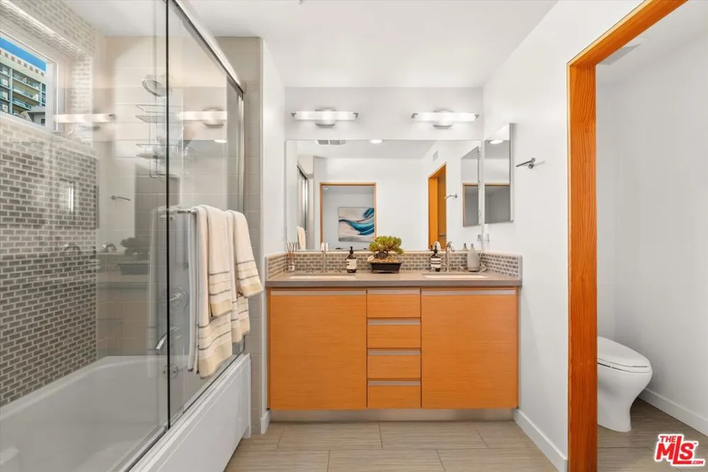 310 Washington Boulevard #503 Marina del Rey, CA 90292