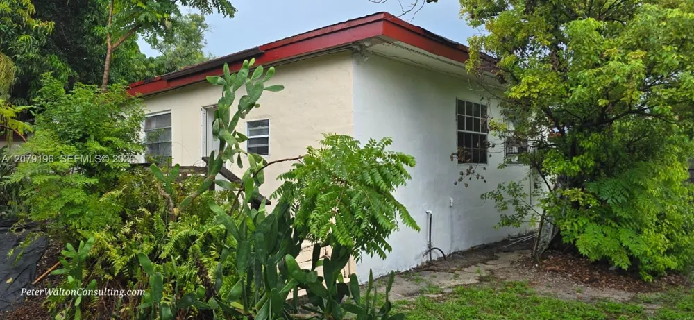 759 S Biscayne River Dr Miami, FL 33169