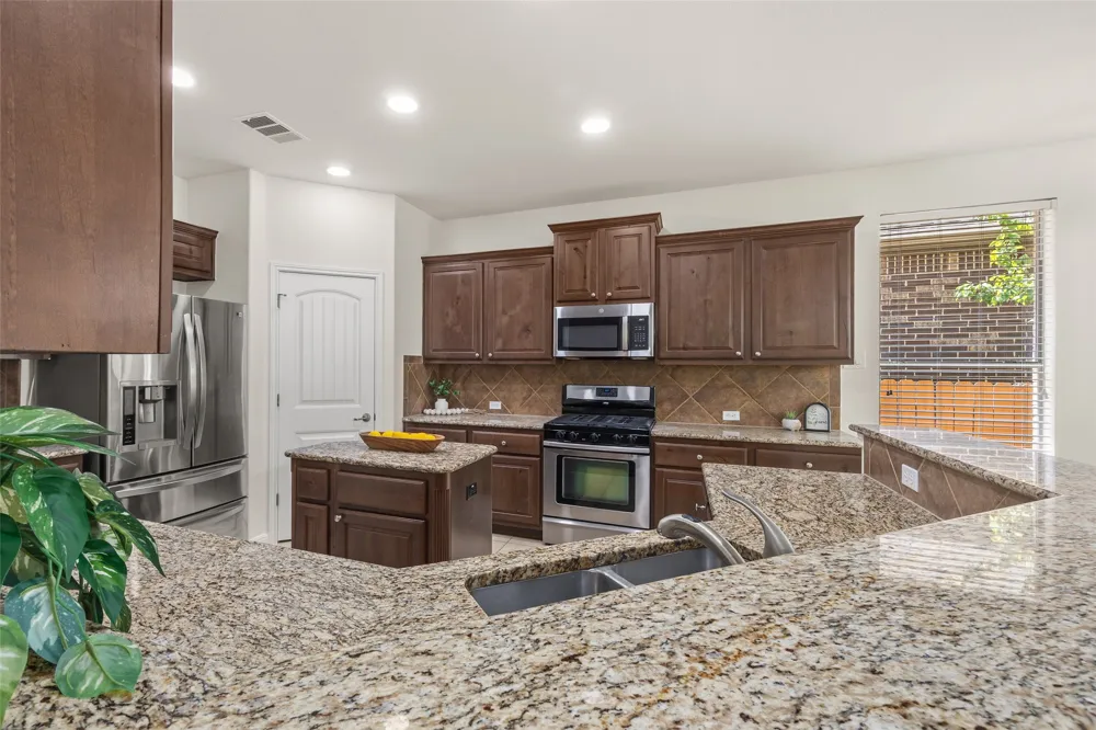 9624 Sawyer Fay Lane Austin, TX 78748