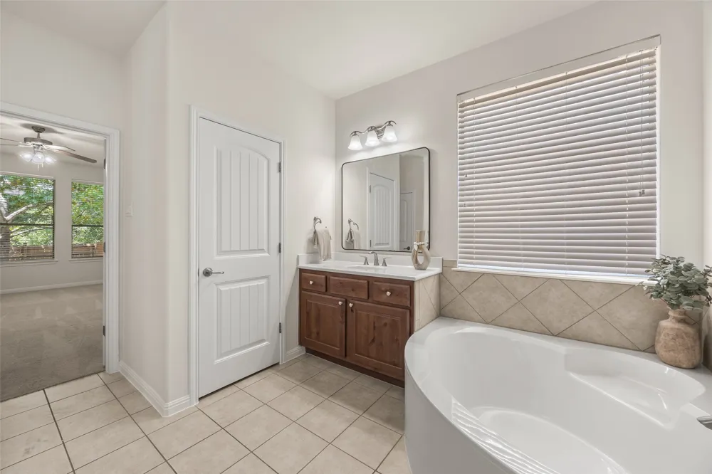 9624 Sawyer Fay Lane Austin, TX 78748
