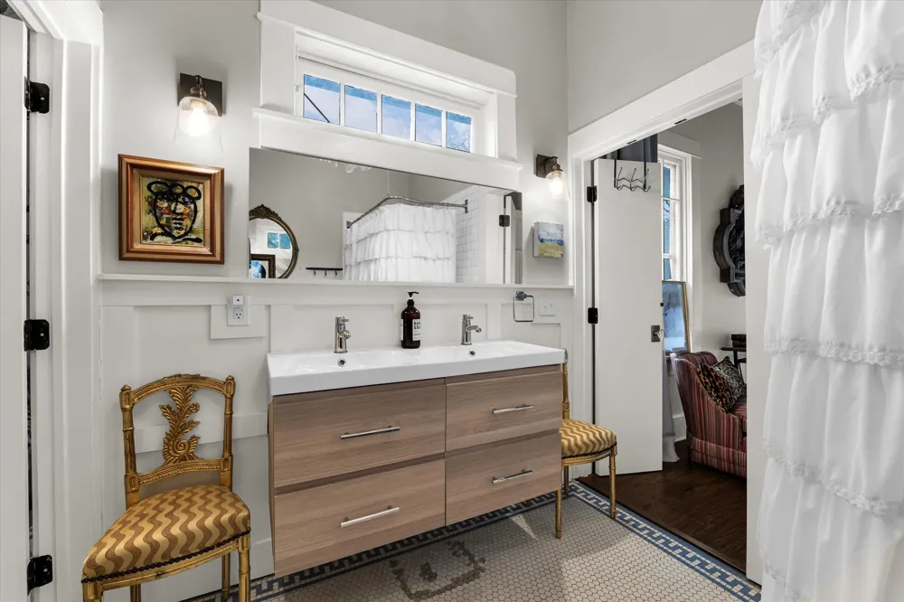 2700 Washington Avenue Waco, TX 76710