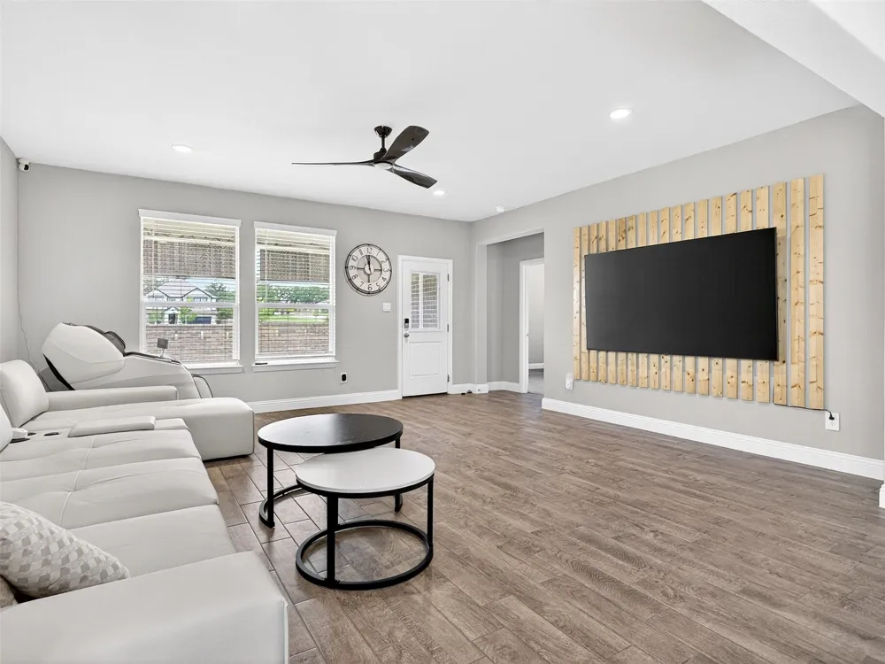 2504 Wren Lane Denton, TX 76205