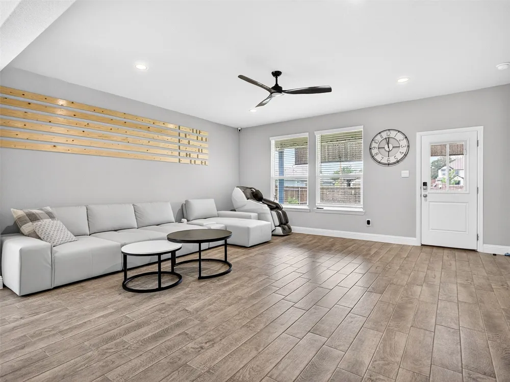 2504 Wren Lane Denton, TX 76205