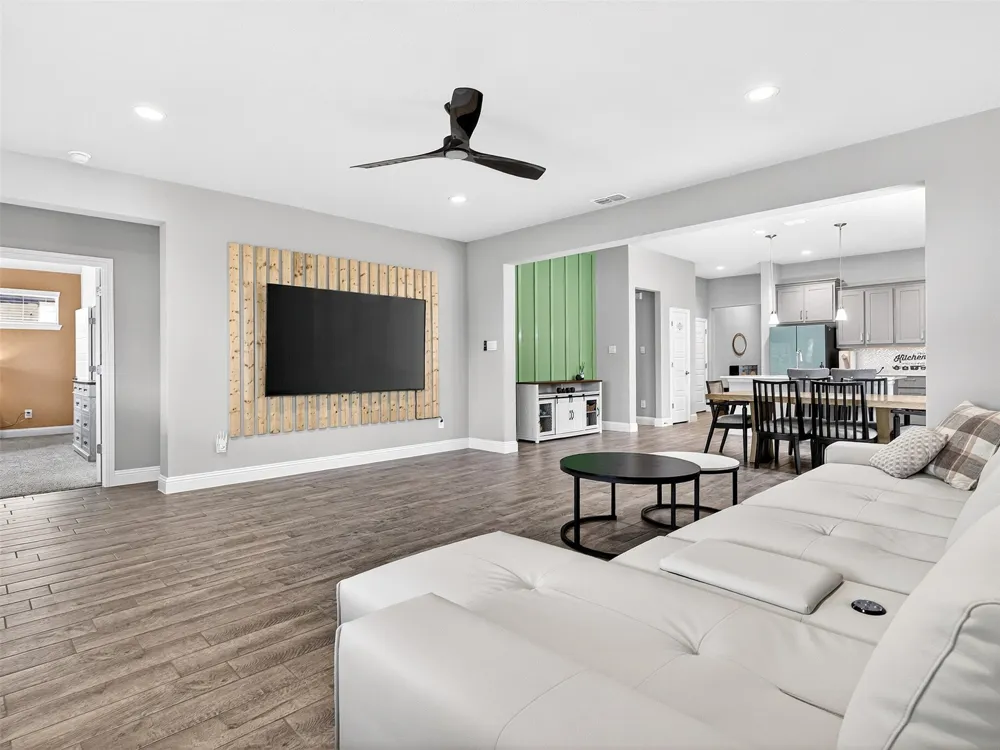 2504 Wren Lane Denton, TX 76205