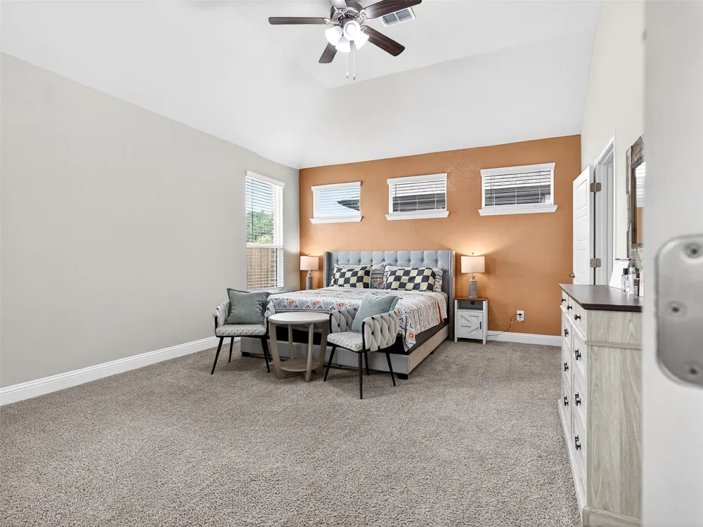 2504 Wren Lane Denton, TX 76205