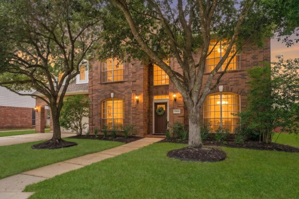 17439 Sweet Song Drive Tomball, TX 77377
