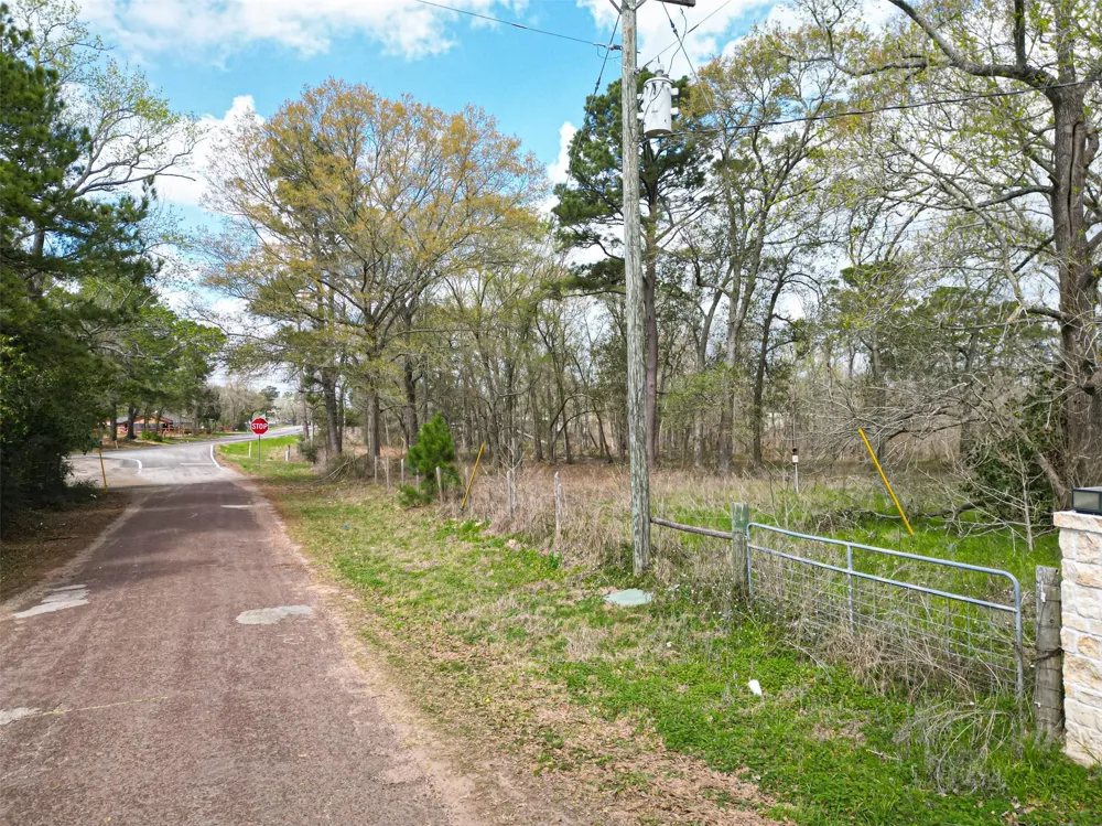 1004 Kelley Road Conroe, TX 77303
