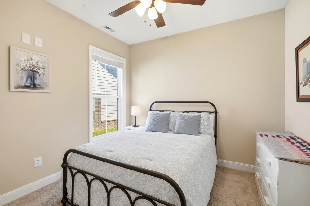 1056 Malinda Ln Greenbrier, TN 37073