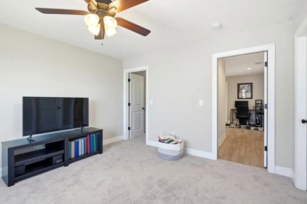 1056 Malinda Ln Greenbrier, TN 37073